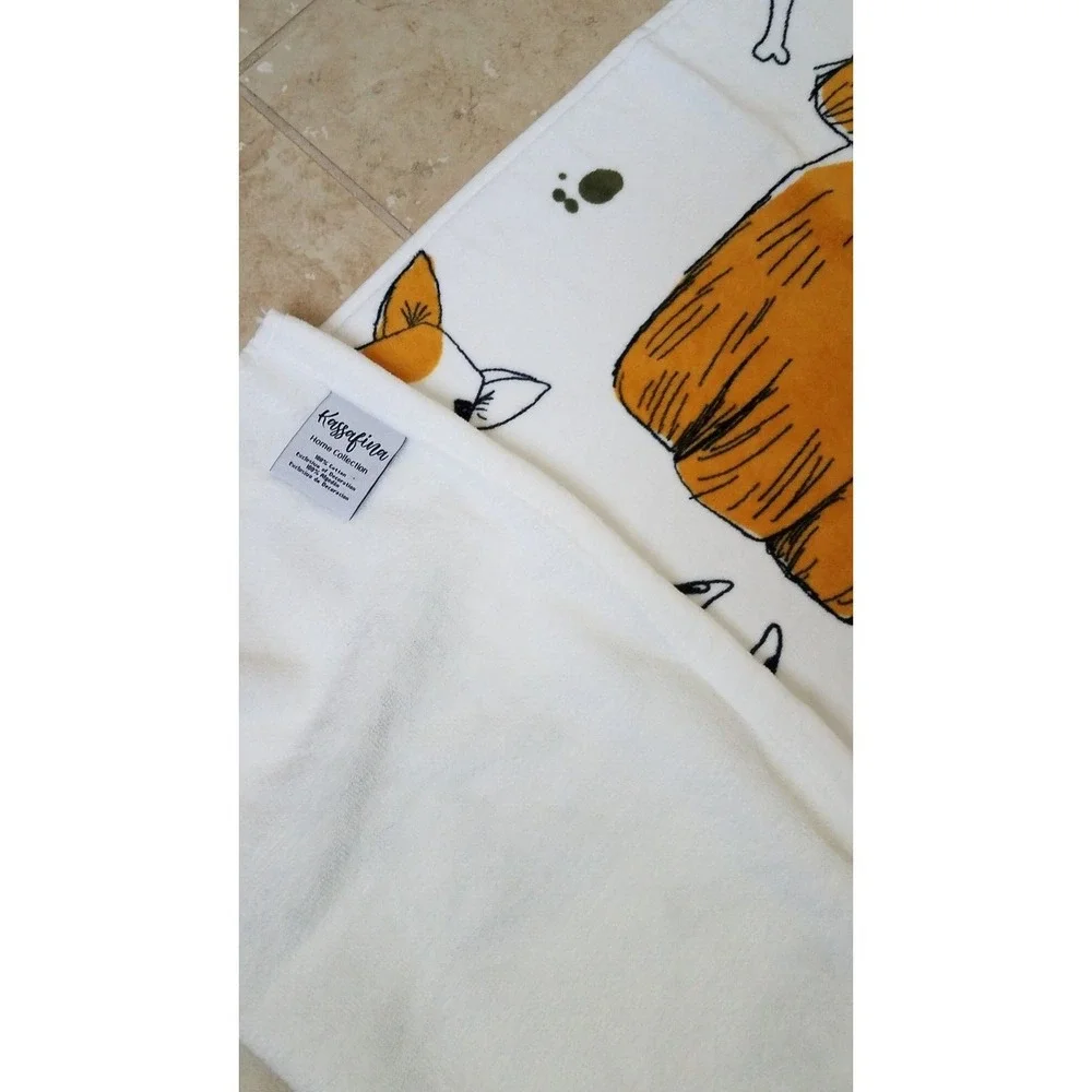 Kassafina Bath‎ Towel Cute Dogs Bandanas Bones NEW